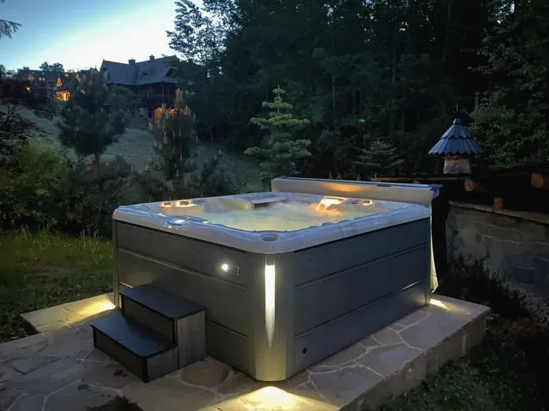 Jacuzzi ogrodowe całoroczne